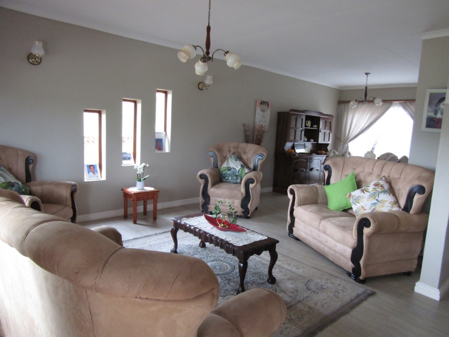 3 Bedroom Property for Sale in Hankey Eastern Cape